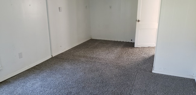 Photo - 502 Kanawha Ave S