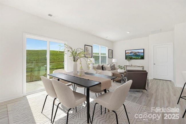 Photo - 3518 Cramer Crk Dr