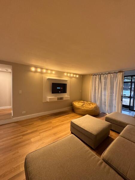 Building Photo - 3660 Inverrary Dr Unit M1k