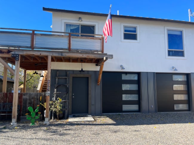 Photo - 123 1/2 S E St Unit B