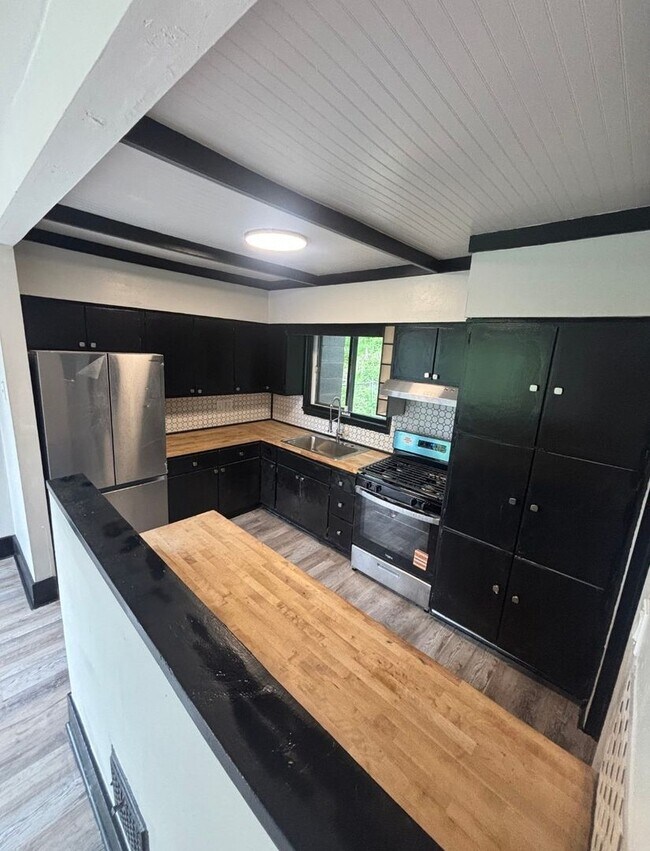 Photo - Fully updated 4 bedroom 2 bathroom house for rent!