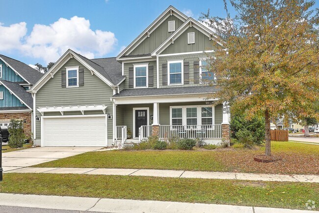 Building Photo - Spacious and updated home in Bluffs at Ash...