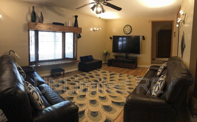 Building Photo - 2589 N Oakmont Dr Rental