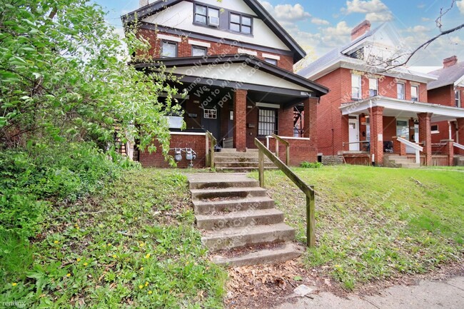 3 br, 1 bath 4plex - 1988 1/2 N 4th St 1/2... - 3 br, 1 bath 4plex - 1988 1/2 N 4th St 1/2... Condo