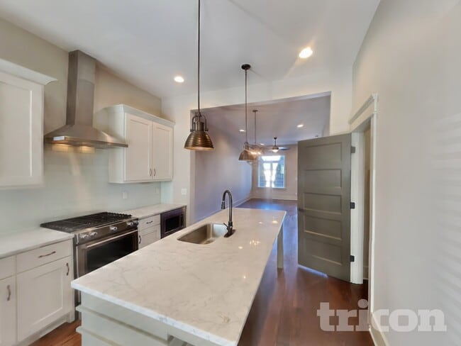 Photo - 6813 Charlotte Pike