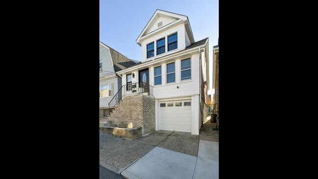 Photo - 1215 80th St