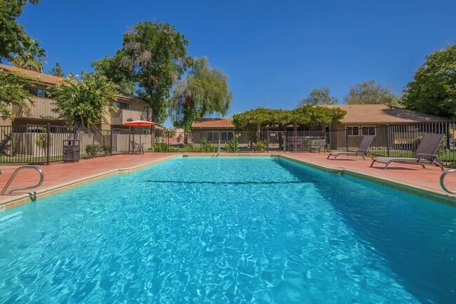 Photo - Vantage Pointe West