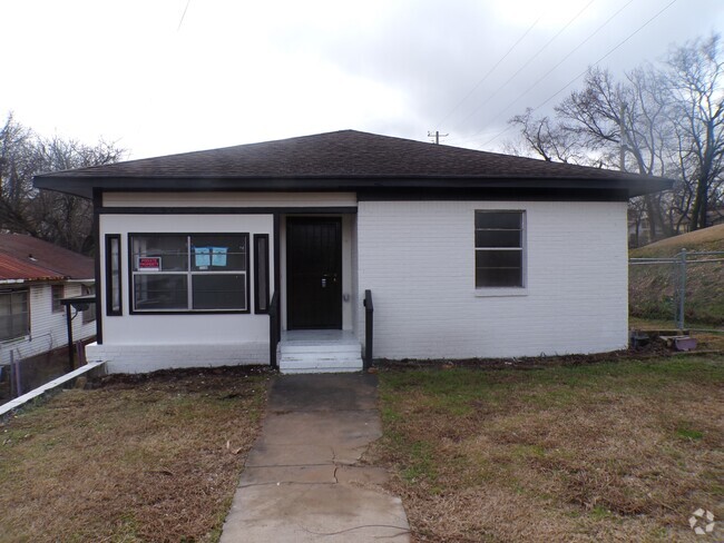 Building Photo - 301 57th St Rental