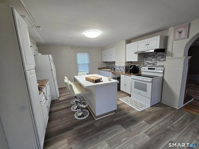 Photo - 157 Eastern Ave