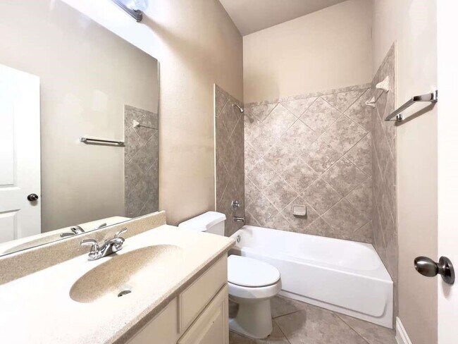 Photo - 25419 Lockspur Dr