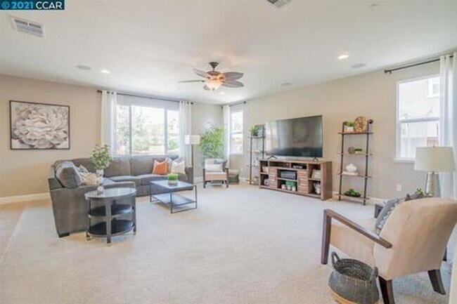Photo - 693 Monte Verde Ln