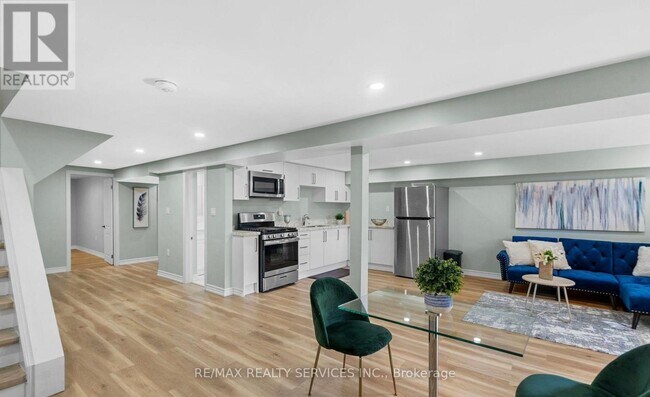 Photo - 5 Avondale Blvd