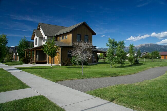 Walking/bike trail - 2414 Arabian Ave House