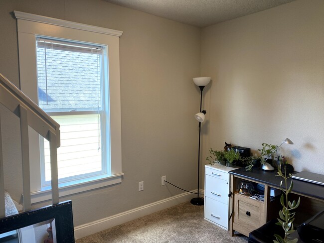 Bonus room 1 - 1812 S L St Unit B