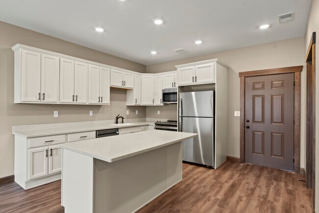200 Riverview Dr