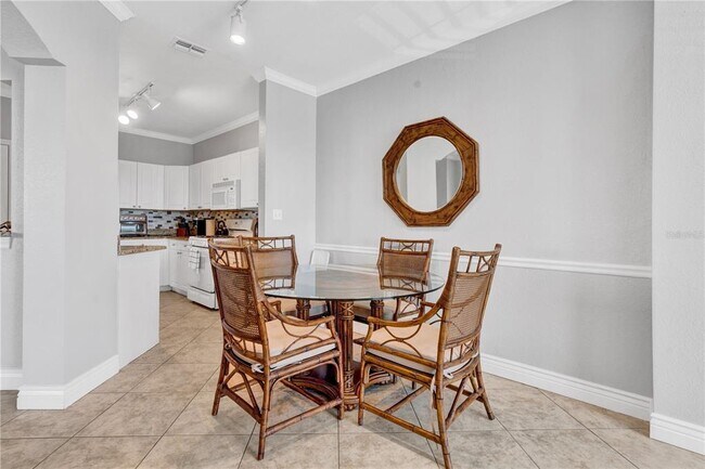 Photo - 2731 Via Capri Unit 928