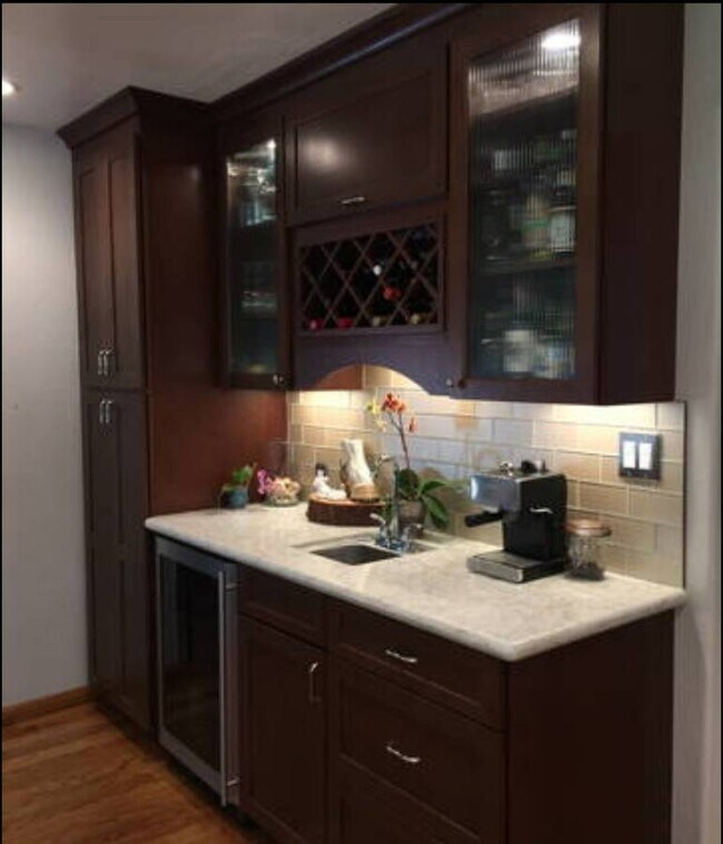 Photo - 10405 Brewer Ave