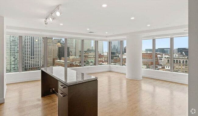 Building Photo - 99 Kneeland St Unit 2 Bedroom Rental