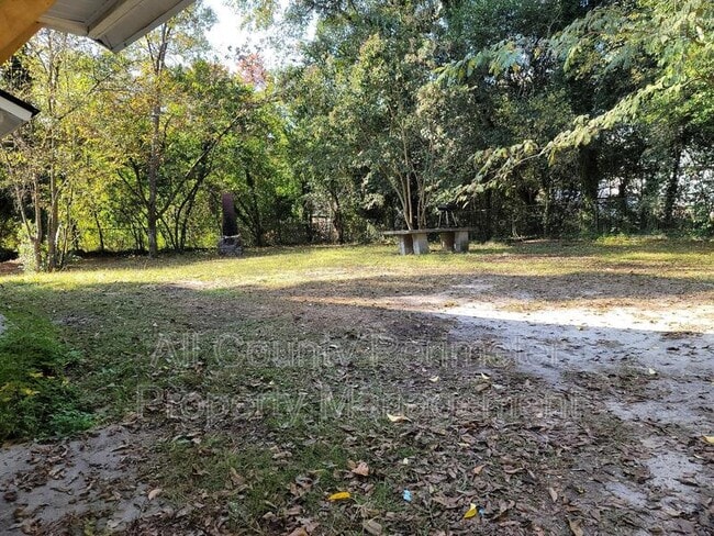 Photo - 896 Dorothy St