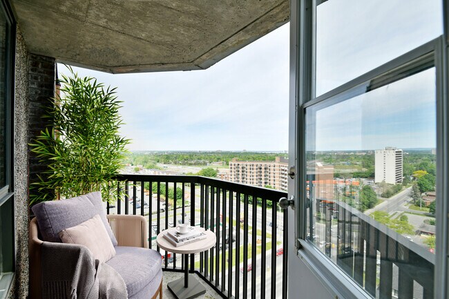 Photo - The Aventura