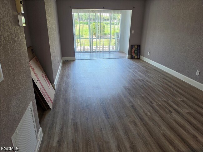 Photo - 16251 Dublin Cir Unit 102