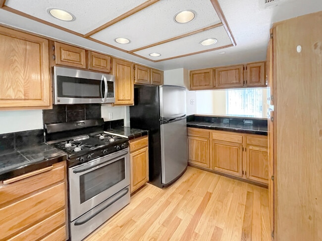 Photo - 379 N Mentor Ave