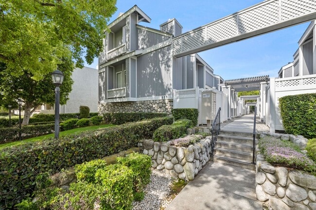 Photo - 111 S Sierra Madre Blvd Townhome