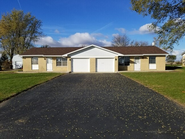 Building Photo - 5172 S Co Rd 100 W Rental