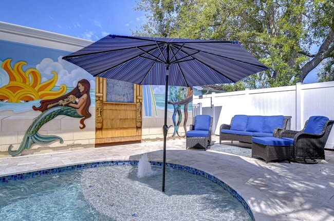 Photo - 1922 55th St S