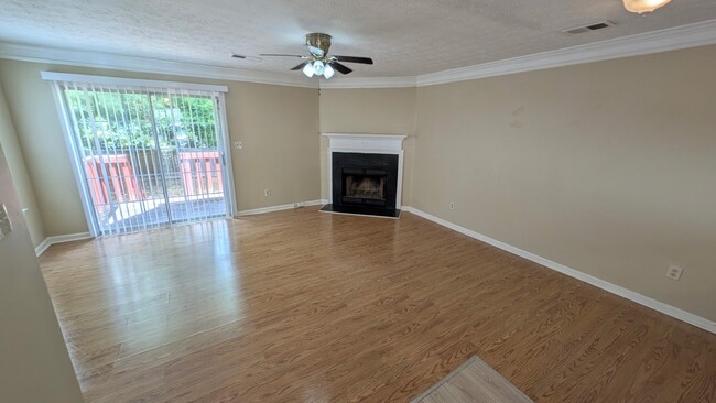 Photo - 3909 Meadow Creek Dr