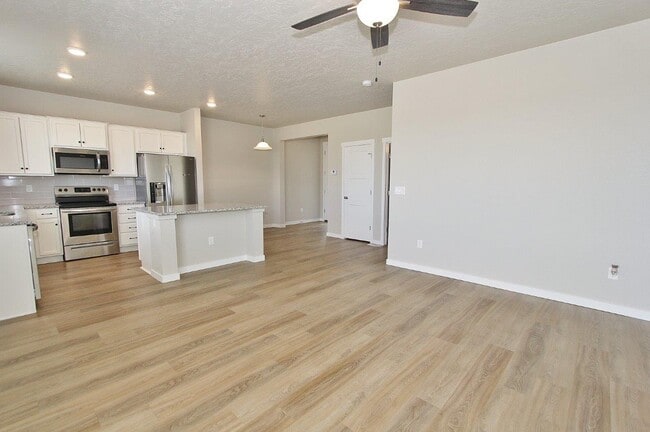 Photo - 496 N Tessa Ln