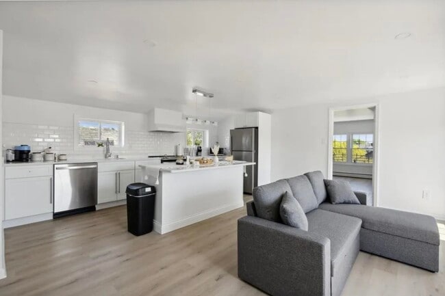 Photo - 1001 80th St Unidad 3