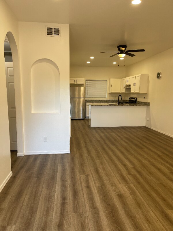 Photo - 515 E 6th St Unidad 2