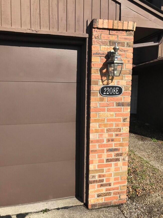 Photo - 2208 Bushnell Dr Condo Unit E
