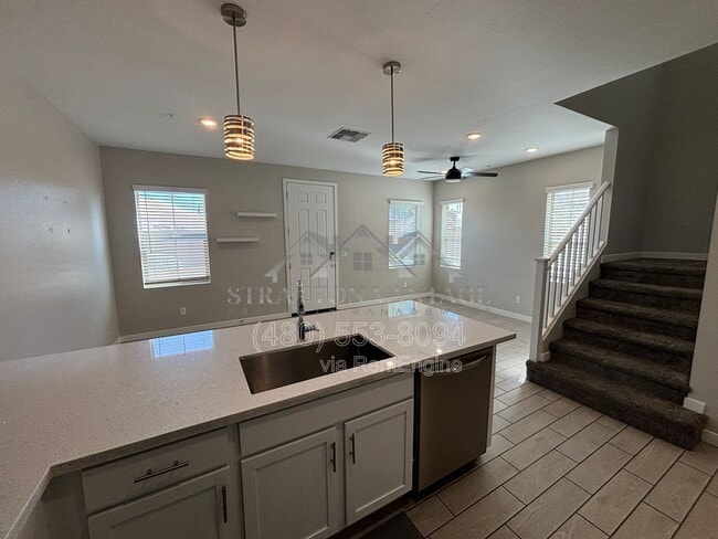 Photo - 155 N Lakeview Blvd