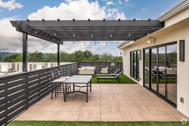Rooftop Lounge