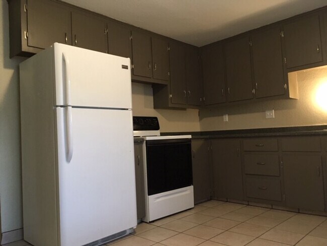 Photo - 2 Bdrm Lakewood Duplex