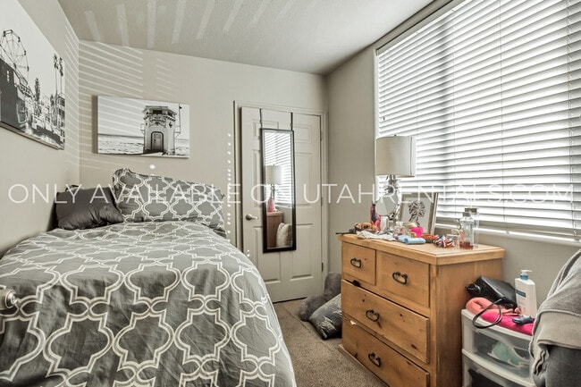 Photo - 843 E 620 N St