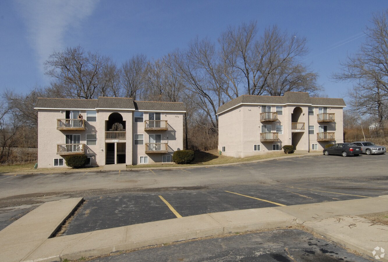 Edgewood Apartments - Edgewood Apartments