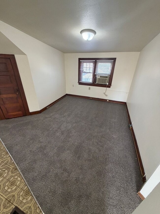 Photo - 614 Douglas Ave Unit 3