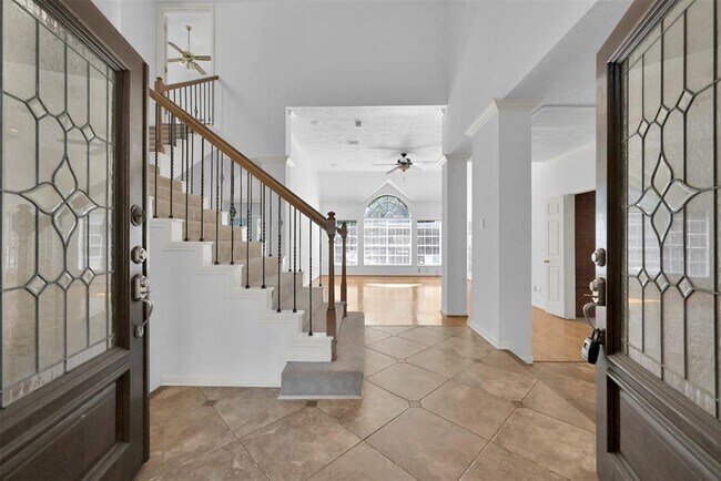 Photo - 35 Outervale Pl