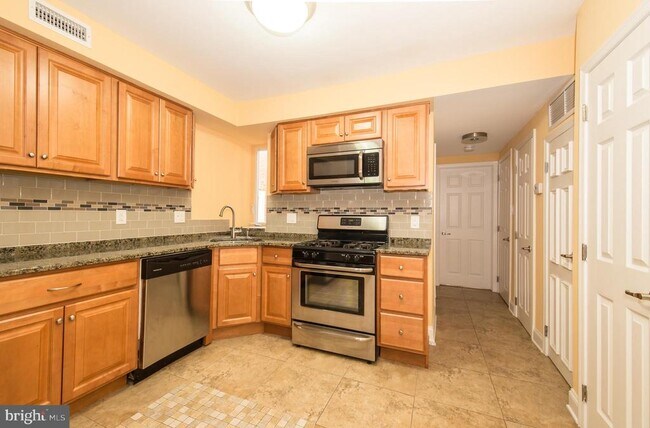 Photo - 246 S 22nd St