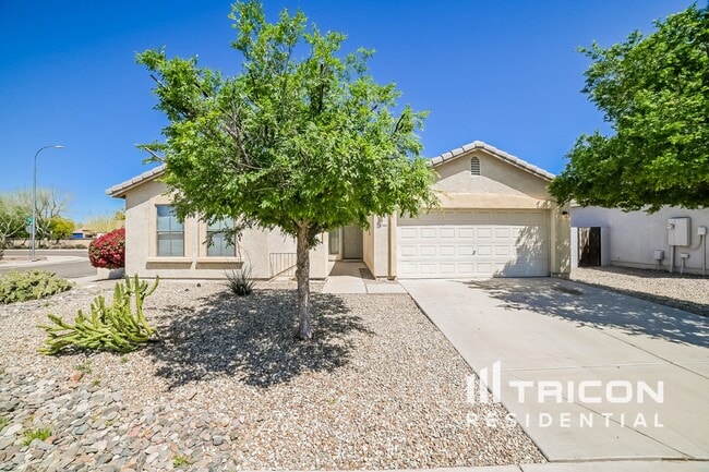 Photo - 11614 W Hopi St House