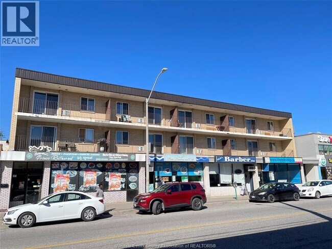 Photo - 2136 Wyandotte St W Unité 32