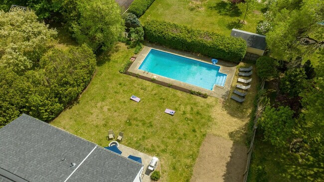 Photo - 10 James Dr Unit ID1302144P