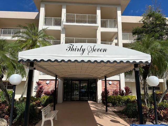 Photo - 3351 S Palm Aire Dr Unit 205