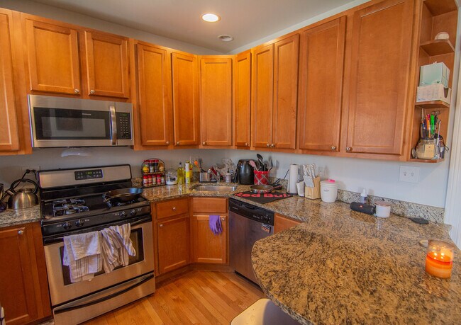 Photo - 2748 N Kostner Ave Unit 3