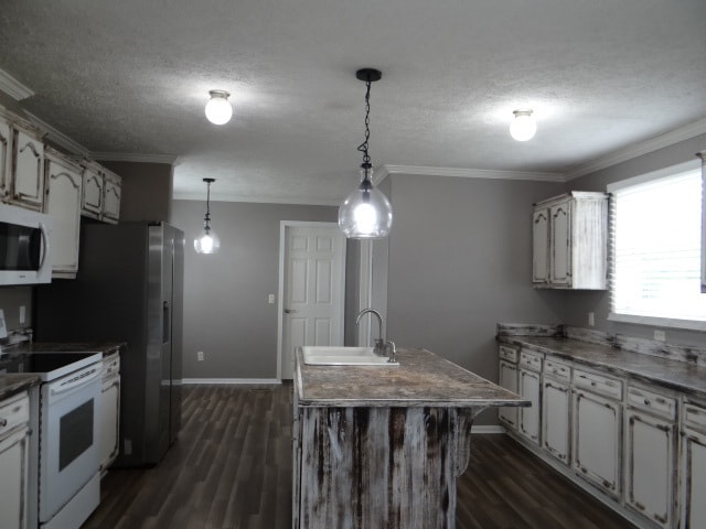 31675 N Corbin Rd
