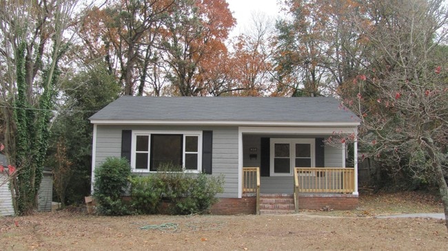 Photo - 950 McKimmon Rd House