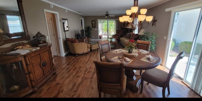 Photo - 979 Smyrna St